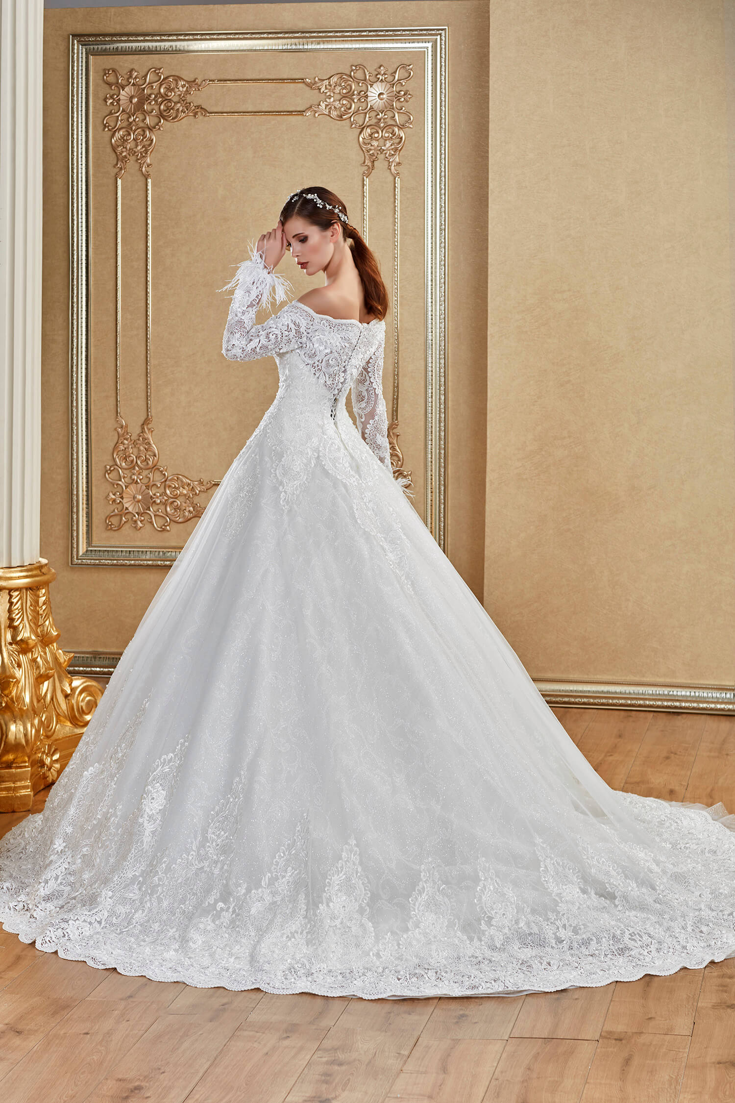 French Lace A-Line Wedding Dress with Long Sleeves Otrish Detail