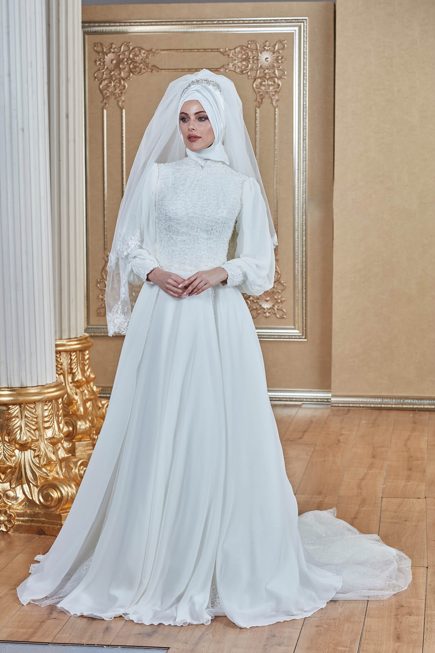 Lace Embroidered Otrish Belt Detailed A-Line Hijab Wedding Dress