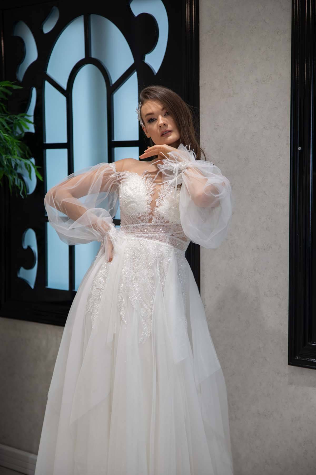 Chest Decollete Bohemian Sleeve Helen Wedding Dress Model