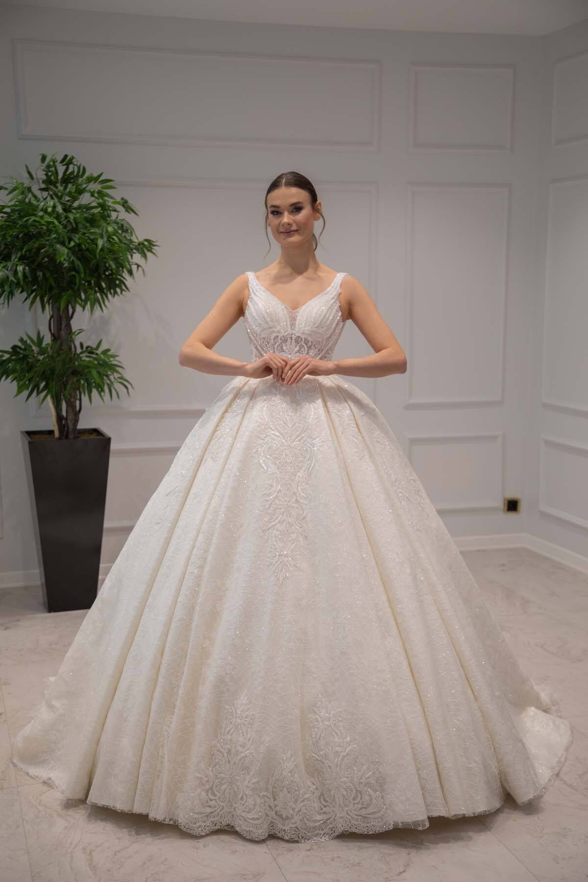 Bust Decollete Bead Embroidered Princess Wedding Dress Model