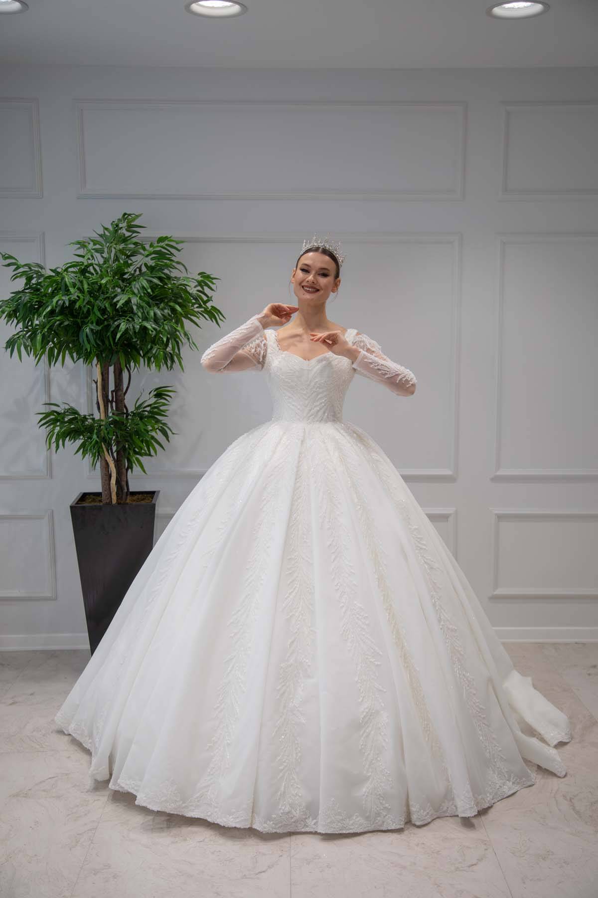 Lace Embroidered Long Sleeve Princess Wedding Dress
