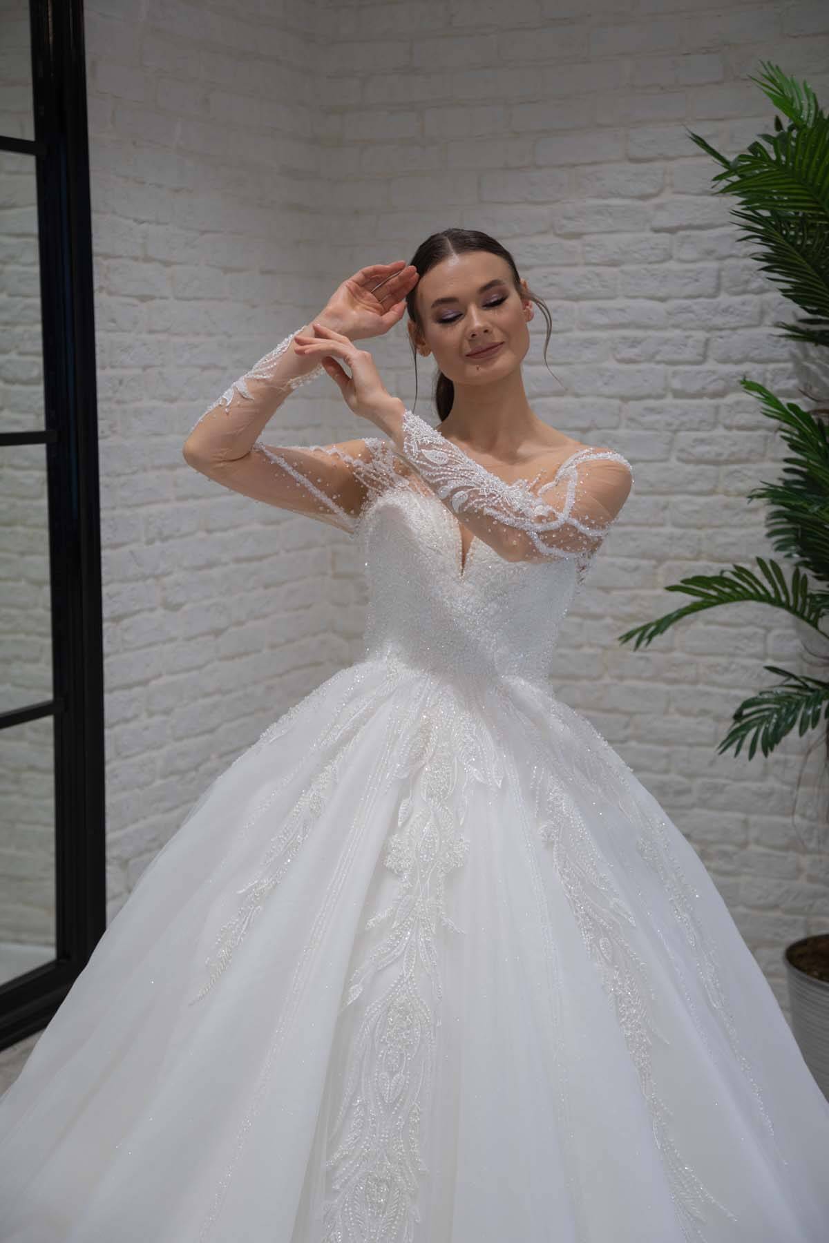 Crystal Stone Embroidered Backless Princess Wedding Dress