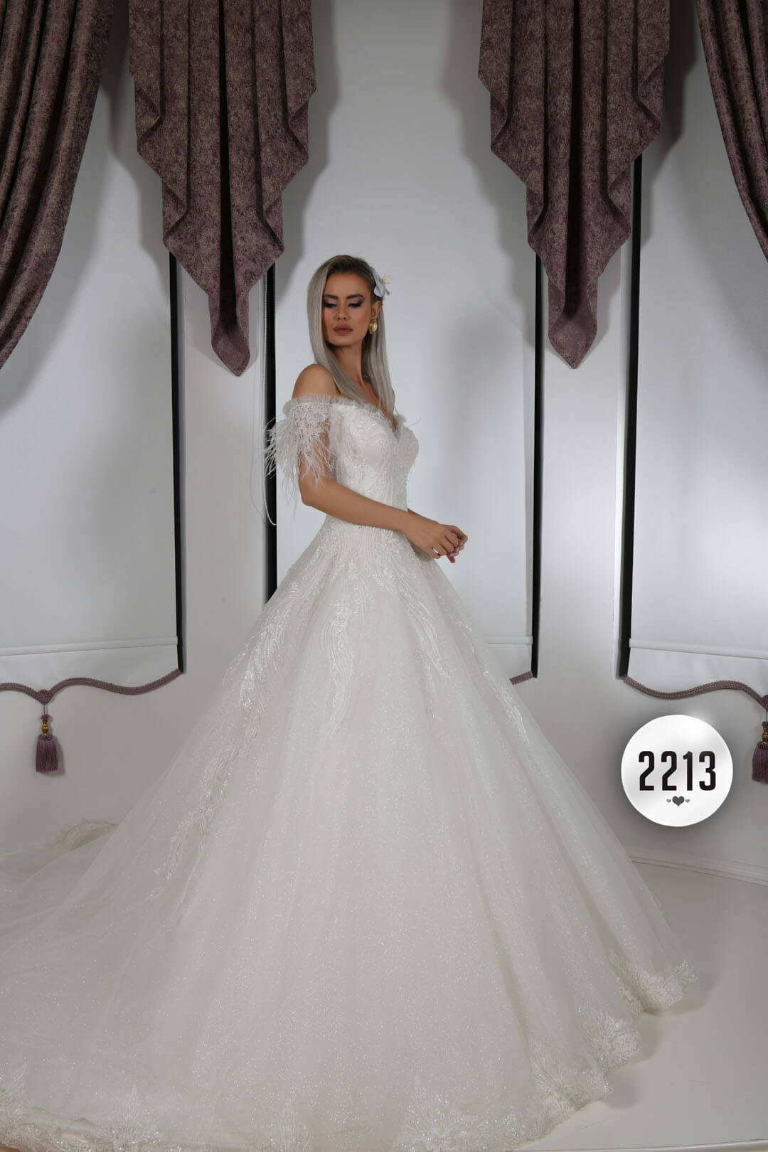 Wholesale Helen Wedding Dress Model 2