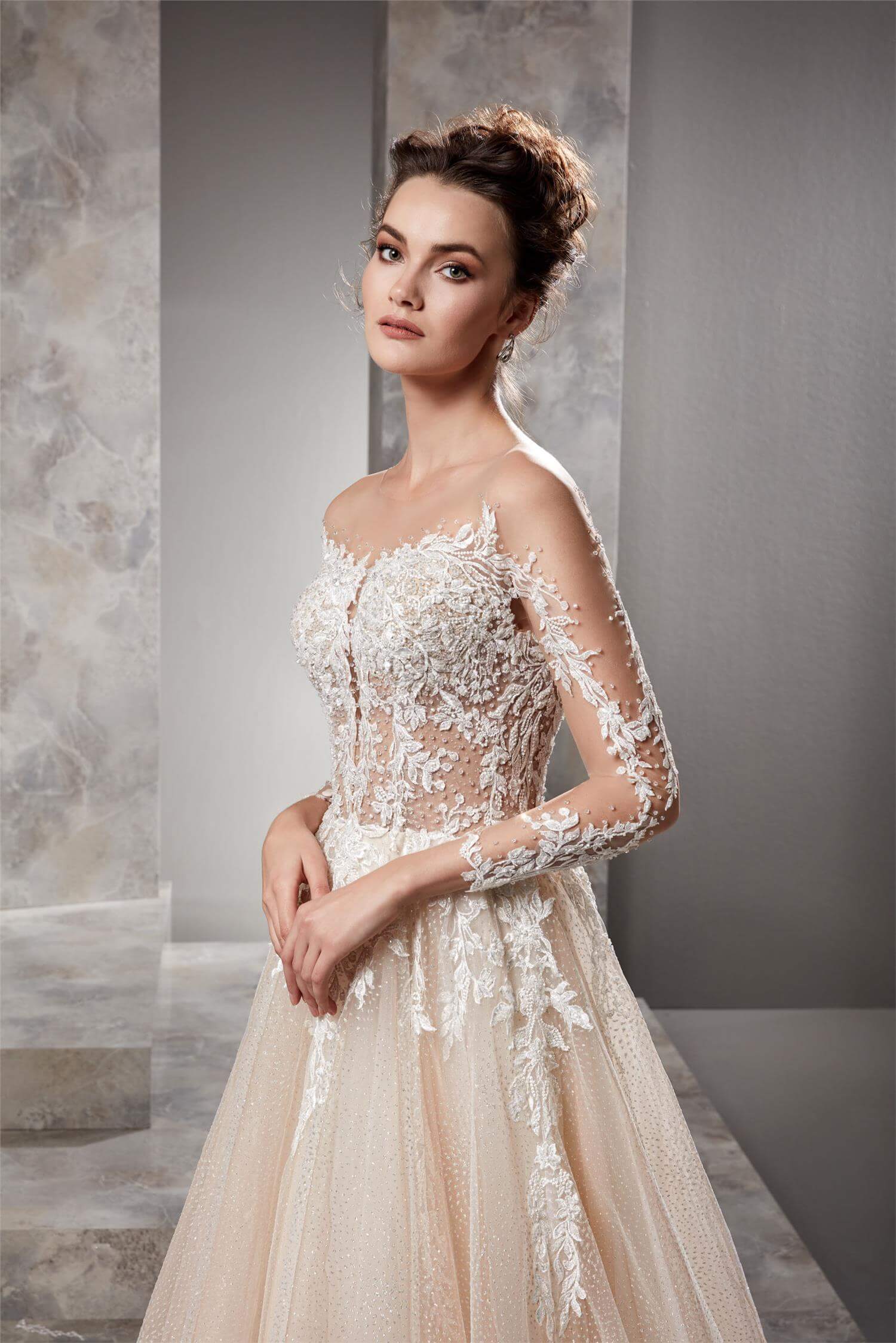 Transparent Wholesale Wedding Dress Model